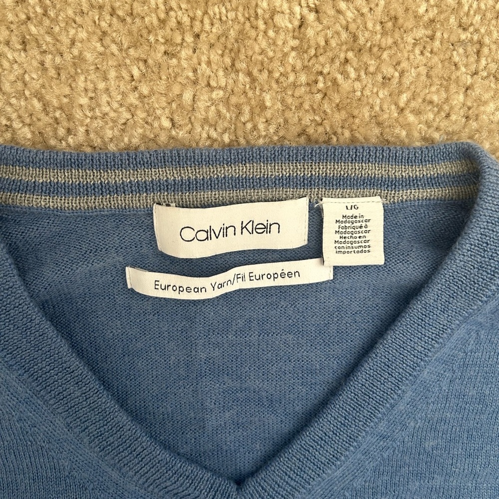 Calvin Klein Men's Blue Sweater